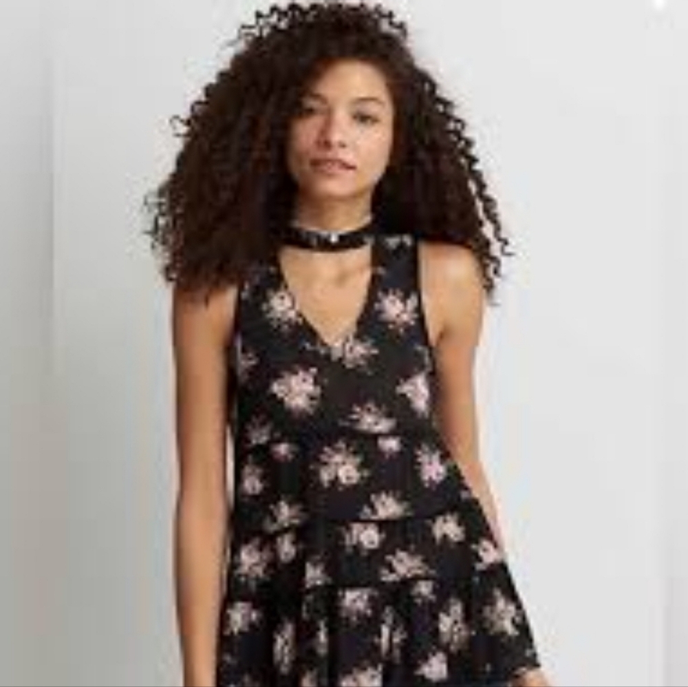 American Eagle Outfitters Black and Pink Floral Tank Top